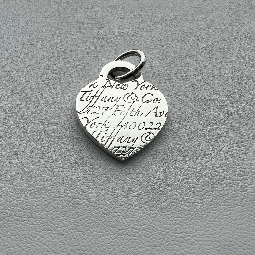 727 Fifth Ave Medium Heart Charm